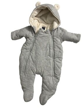 GAP babyGap One piece Infant Fleece Snowsuit 0-3 Months. Grey.